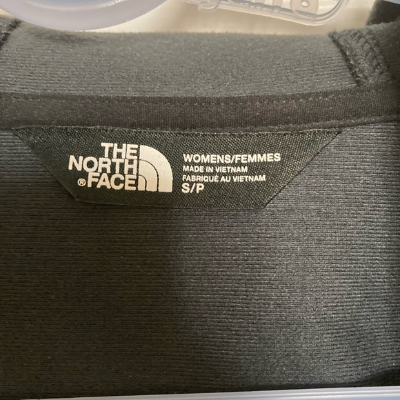 North Face Black Hoodie Zipper Jacket, Size S/P, Zipper Pockets - Picture 3 of 9